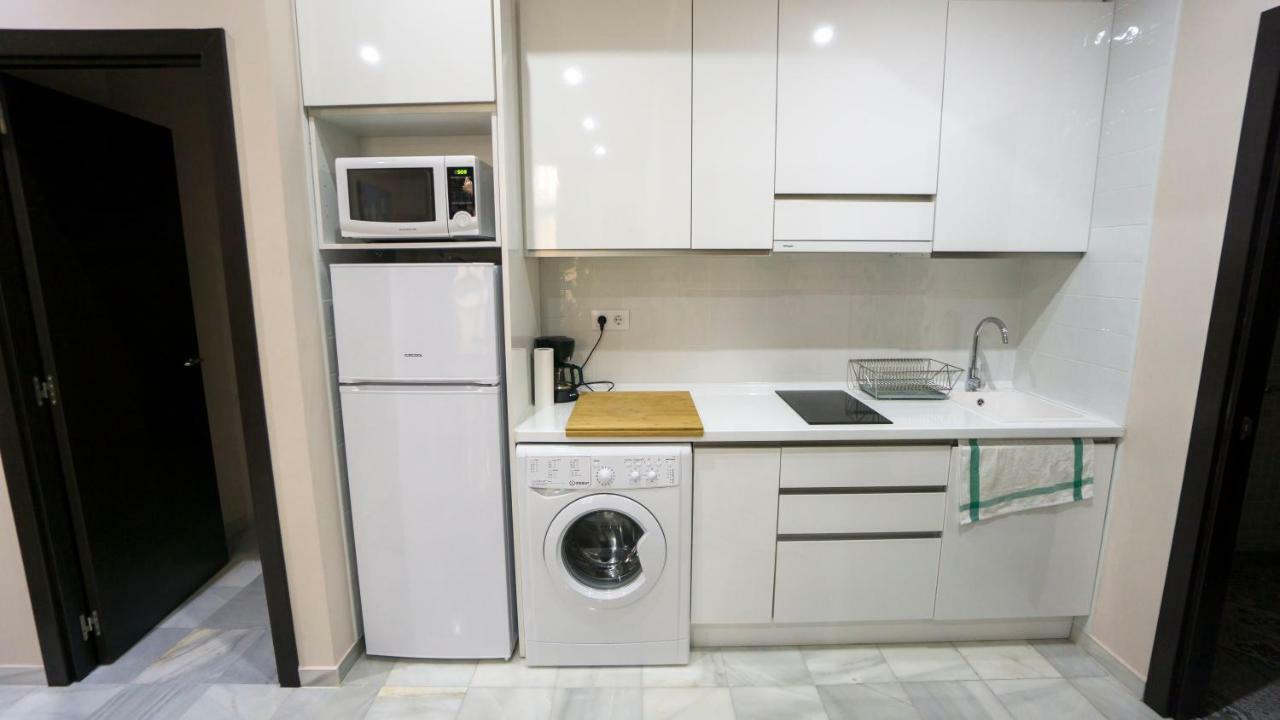 RentalSevilla Apartamento en Barrio Santa Cruz con Parking Exterior foto